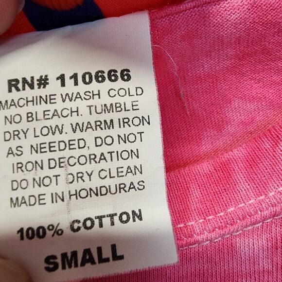 Vintage Ringling Bros Barnum Bailey Circus T-Shirt Size S Pink Glittery Y2K - Picture 9 of 9